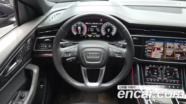 Audi Q8 2022 — photo 13