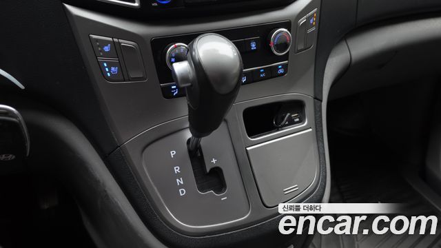 Hyundai Starex 2019 — photo 9