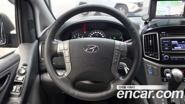 Hyundai Starex 2019 — photo 13