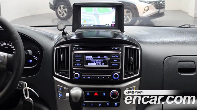 Hyundai Starex 2019 — photo 14