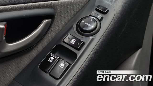 Hyundai Starex 2019 — photo 15