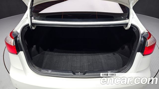 Kia K3 2015 — photo 26