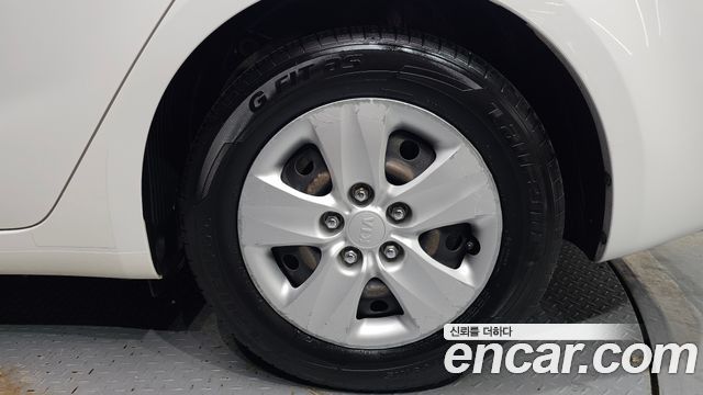 Kia K3 2015 — photo 7
