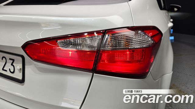 Kia K3 2015 — photo 9