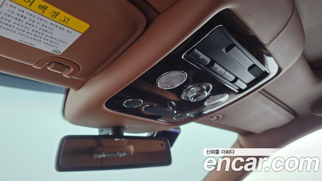 Bentley Flying Spur 2018 — photo 16
