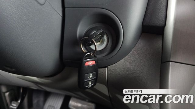 Kia Canival 2014 — photo 13