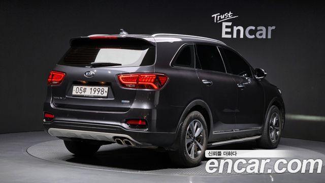 Kia Sorento 2019 — photo 2