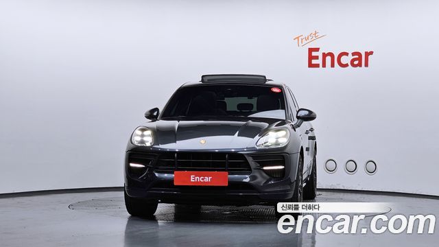 Porsche Macan 2021 — photo 3