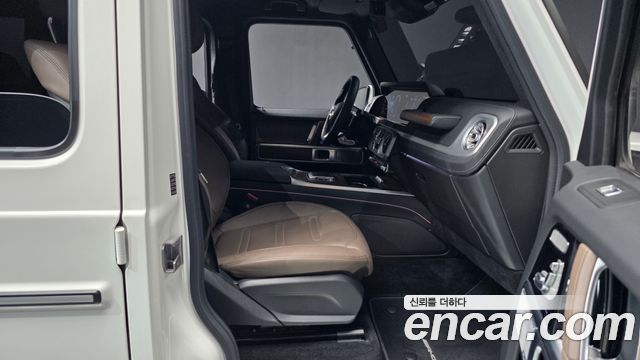 Mercedes-Benz G-Class 2025 — photo 17
