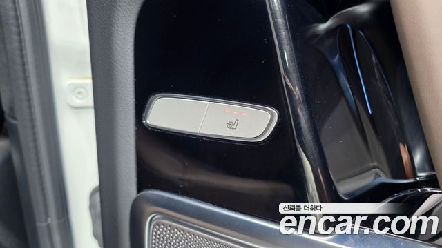 Mercedes-Benz G-Class 2025 — photo 25