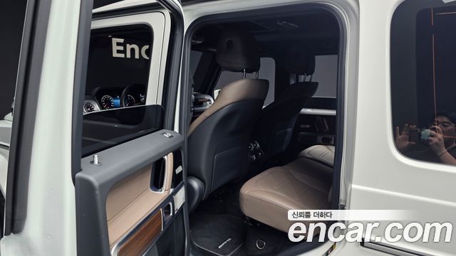 Mercedes-Benz G-Class 2025 — photo 16
