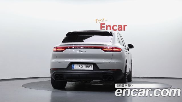 Porsche Cayenne 2022 — photo 4