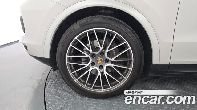 Porsche Cayenne 2022 — photo 5
