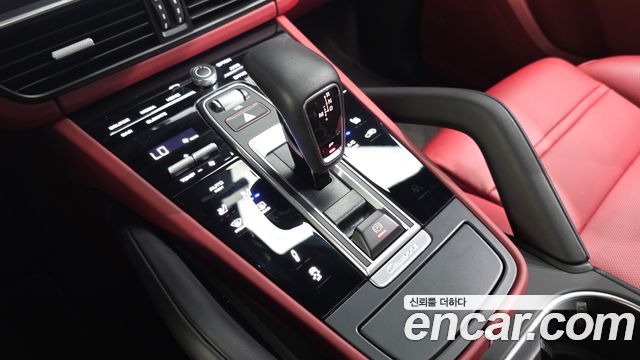 Porsche Cayenne 2022 — photo 12