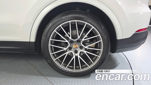 Porsche Cayenne 2022 — photo 7