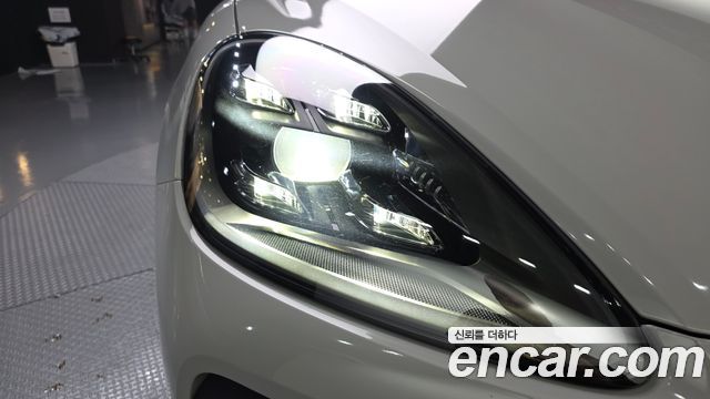 Porsche Cayenne 2022 — photo 8