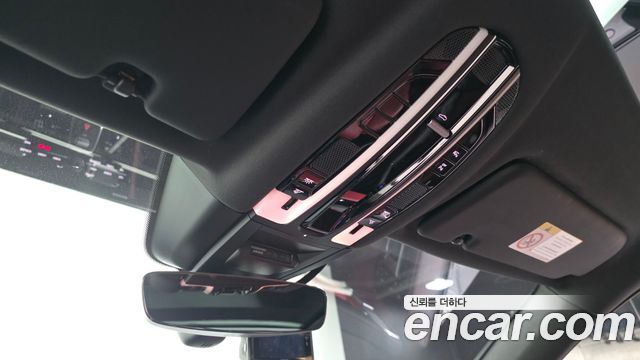 Porsche Cayenne 2022 — photo 32