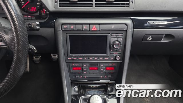 Audi RS4 2006 — photo 15
