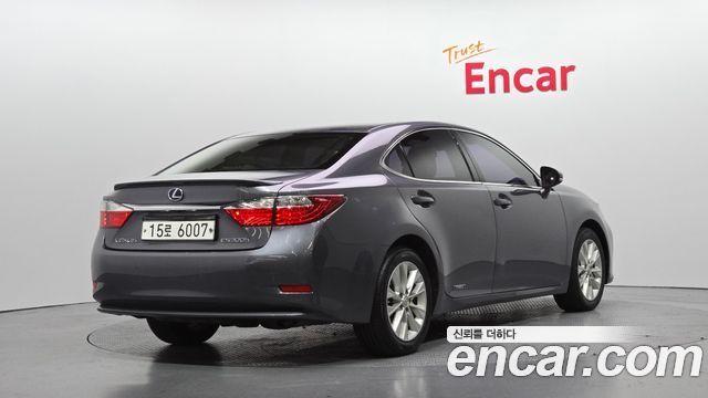 Lexus ES 2013 — photo 2