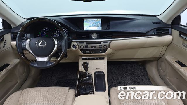 Lexus ES 2013 — photo 7
