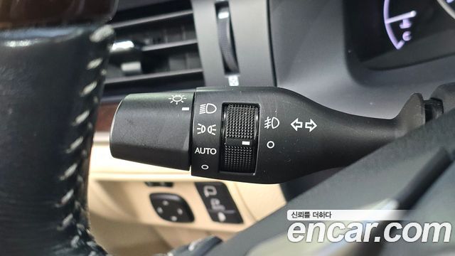 Lexus ES 2013 — photo 17