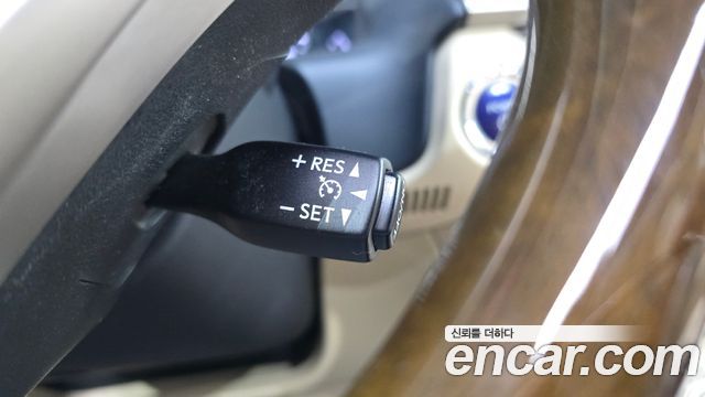 Lexus ES 2013 — photo 19