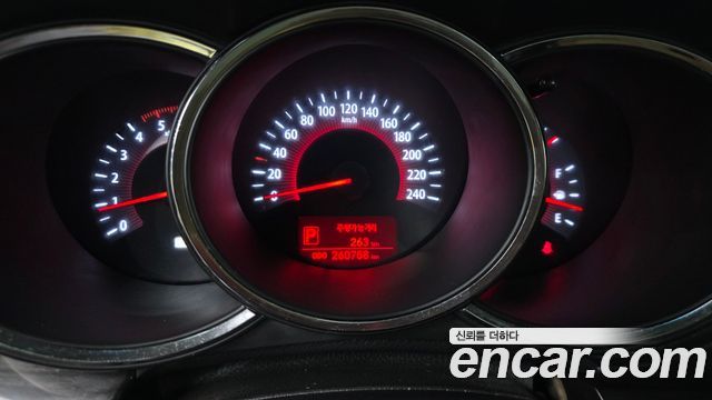 Kia Sorento 2011 — photo 8