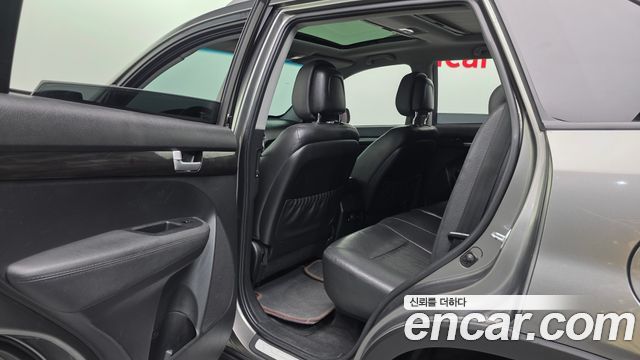 Kia Sorento 2011 — photo 16