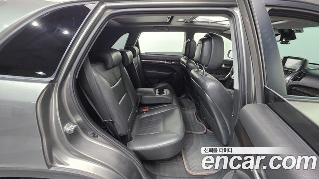 Kia Sorento 2011 — photo 18