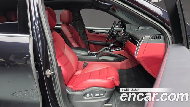 Porsche Cayenne 2020 — photo 16