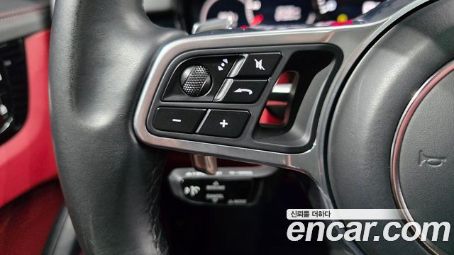 Porsche Cayenne 2020 — photo 28