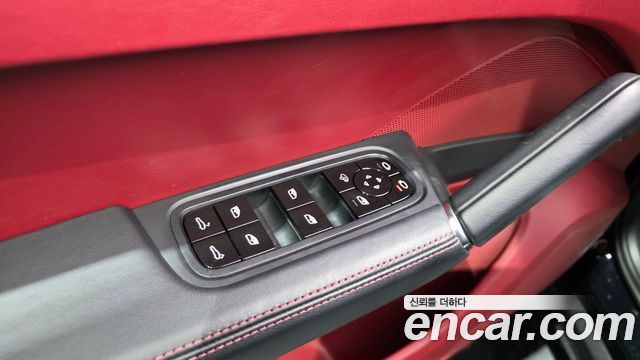 Porsche Cayenne 2020 — photo 34