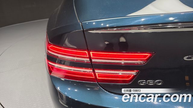 Genesis G80 2022 — photo 9