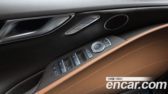 Genesis G80 2022 — photo 31