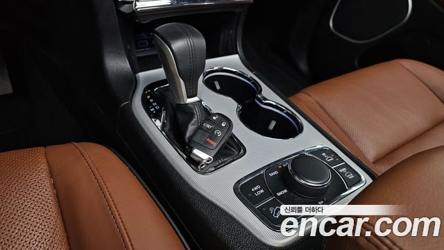 Jeep Cherokee 2020 — photo 12