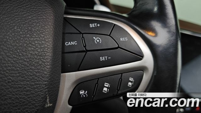 Jeep Cherokee 2020 — photo 22