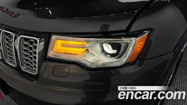 Jeep Cherokee 2020 — photo 8