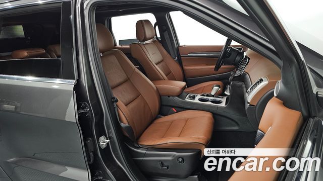 Jeep Cherokee 2020 — photo 16