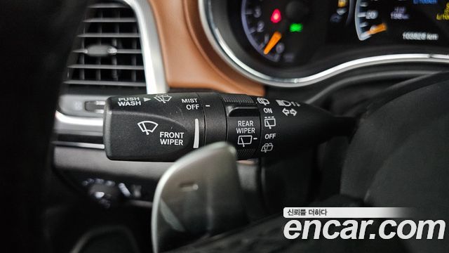 Jeep Cherokee 2020 — photo 28