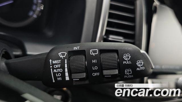 KG Mobility Rexton 2019 — photo 27