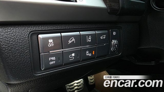KG Mobility Rexton 2018 — photo 24