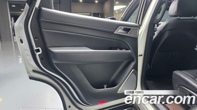 KG Mobility Rexton 2018 — photo 15