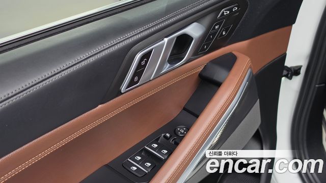BMW X6 2021 — photo 26