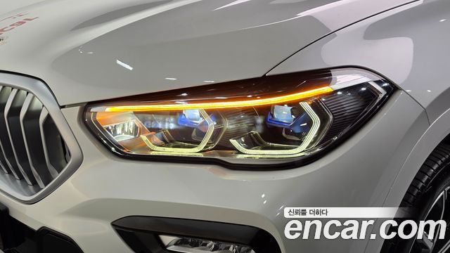 BMW X6 2021 — photo 8