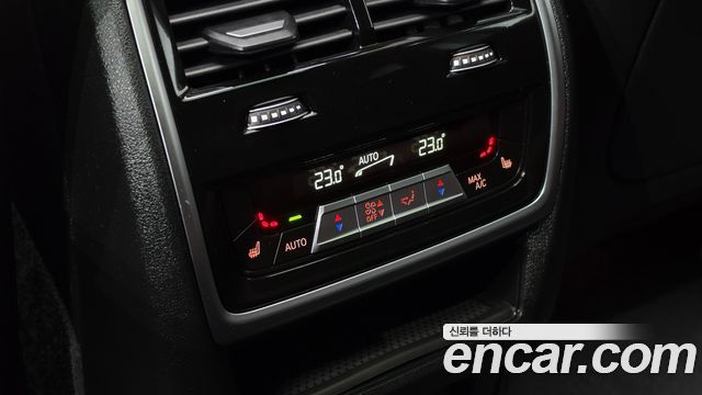 BMW X6 2021 — photo 27