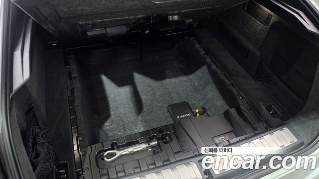 BMW X6 2021 — photo 28