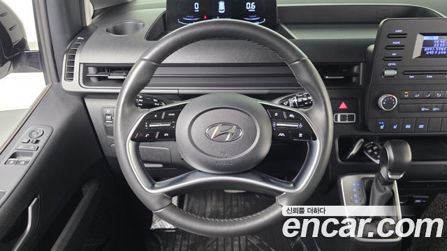 Hyundai Staria 2022 — photo 13