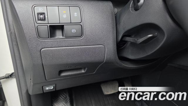 Hyundai Staria 2022 — photo 18
