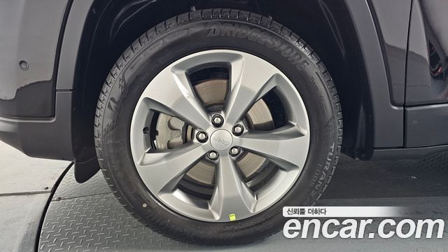 Jeep Cherokee 2021 — photo 5