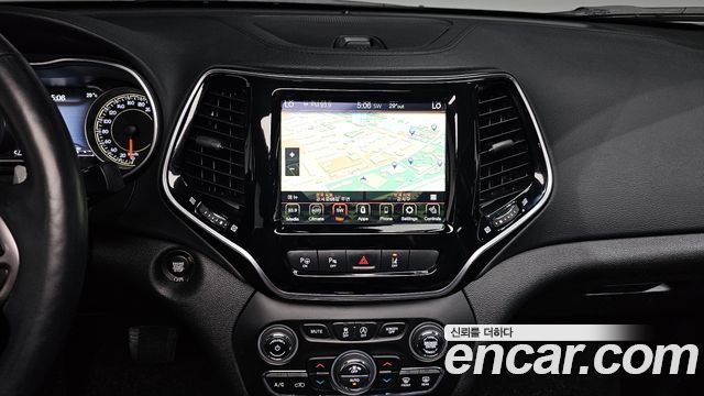 Jeep Cherokee 2021 — photo 20